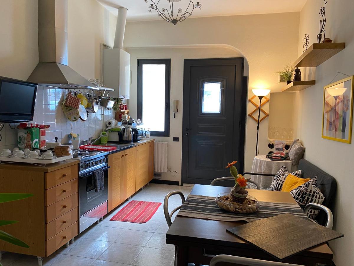 Casa Vacanza La Scaletta 카프리아테 산 제르바시오 외부 사진